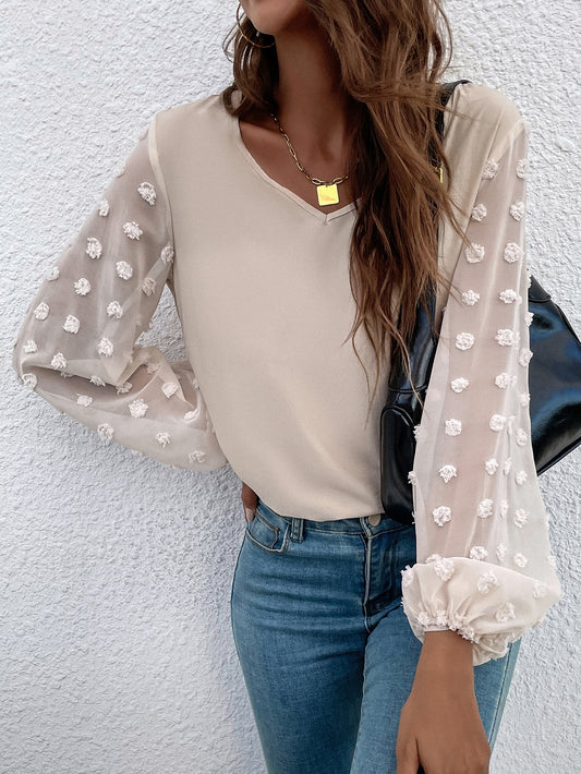 Blusa de lunares con manga obispo